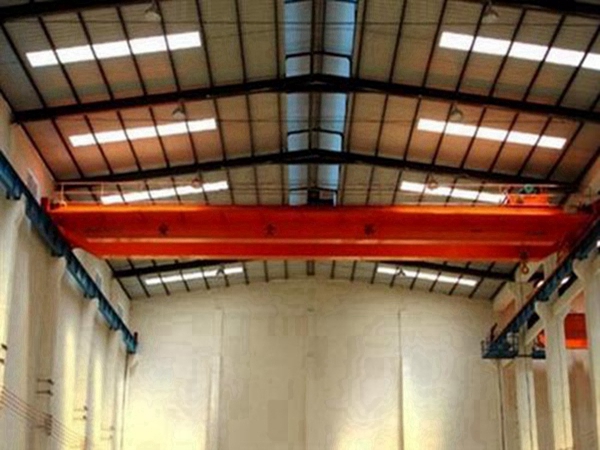 河南信阳冶金专用桥式起重机厂家 冶金专用桥式起重机起升与运行速度：工况适配与实践规范
